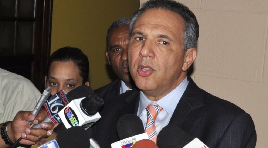 Ministro Adminitrativo de la Presidencia José Ramón Peralta.