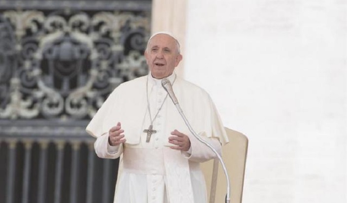 Papa Francisco pide a jóvenes coraje para construir la paz.