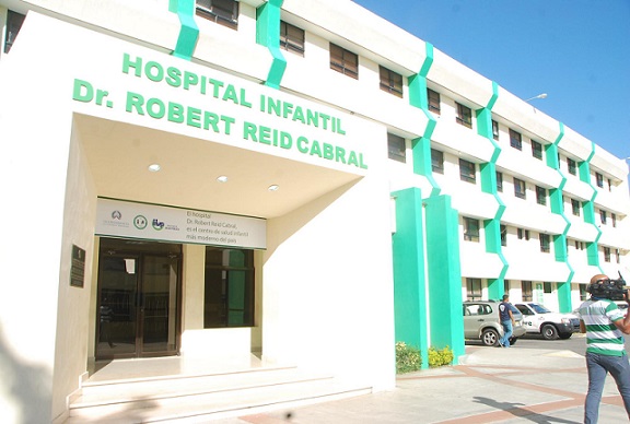 Fachada del Hospital Infantil Robert Reid Cabral. (Foto: externa)