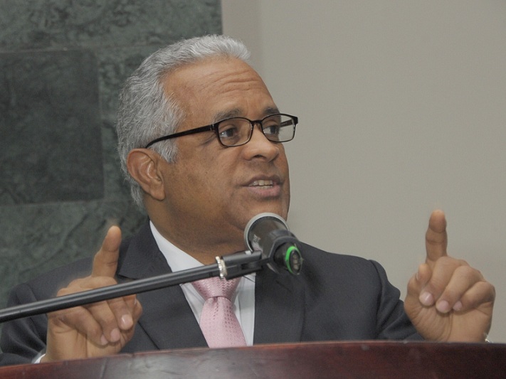 Rafael Sánchez Cárdenas ministro de Salud de RD.