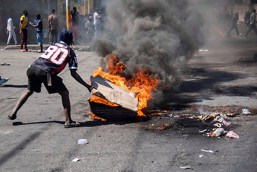 Canadá cierra embajada en Haití por protestas