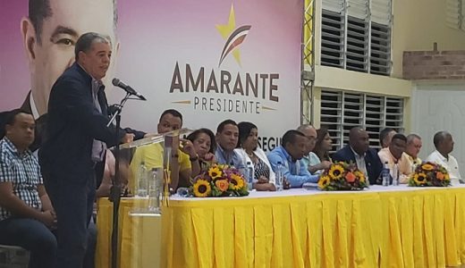 Amarante Baret se reúne con productores región Este.