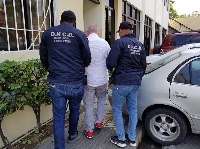 DNCD detiene hombre francés acusado de varios delitos.