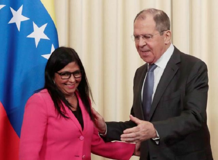 Serguéi Lavrov y la vicepresidenta de Venezuela Delcy Rodríguez.