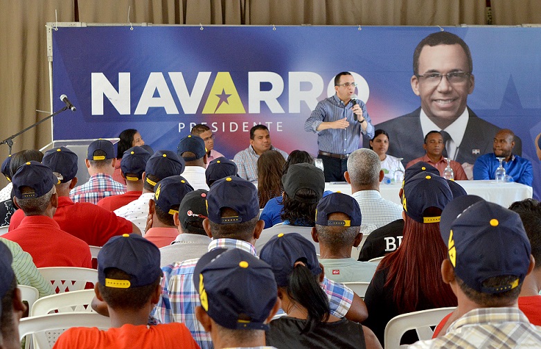 Andrés Navarro dirigente PLD cesa actividades.