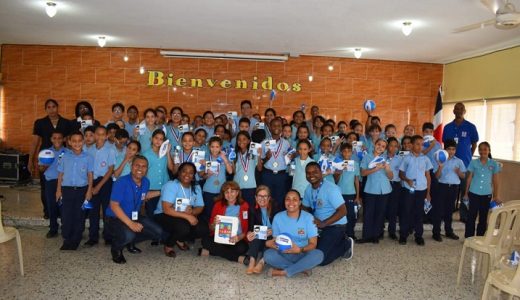 Imparte charla sobre uso del agua a estudiantes del Colegio Quisqueya.