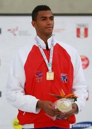 Moisés Hernández conquistó medalla de bronce.
