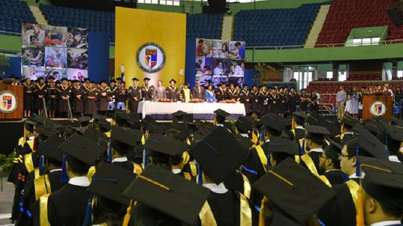 La PUCMM inviste 526 nuevos profesionales en la sexagésima sexta Ceremonia de graduación.