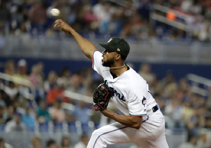 El dominicano Sandy Alcántara brilla ante los Mets (Foto: EFE / AFP).