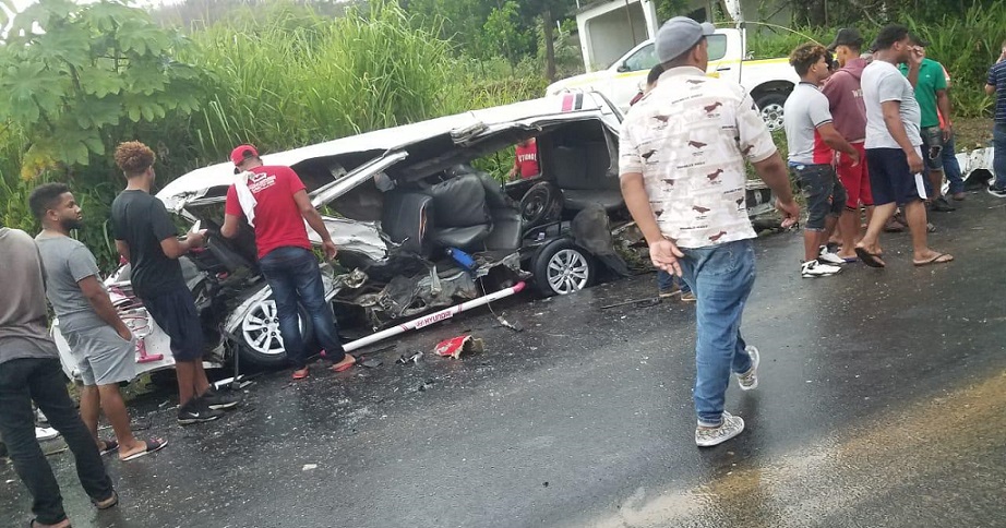 Al menos 4 muertos y 15 heridos en accidente de tránsito en Maimón.