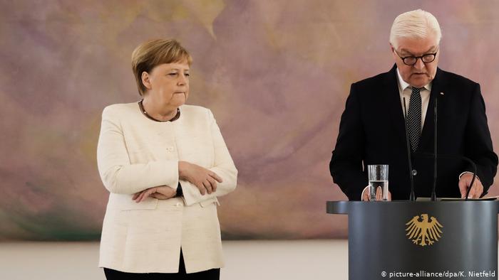Angela Merkel canciller alemana sufre temblores.