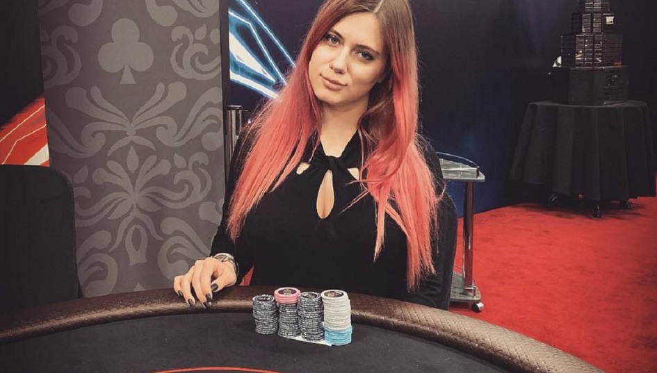 Liliya Novikova jugadora de póker.