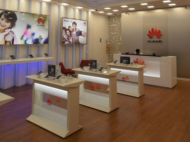 Huawei abre en España mayor tienda tras veto de EE.UU.