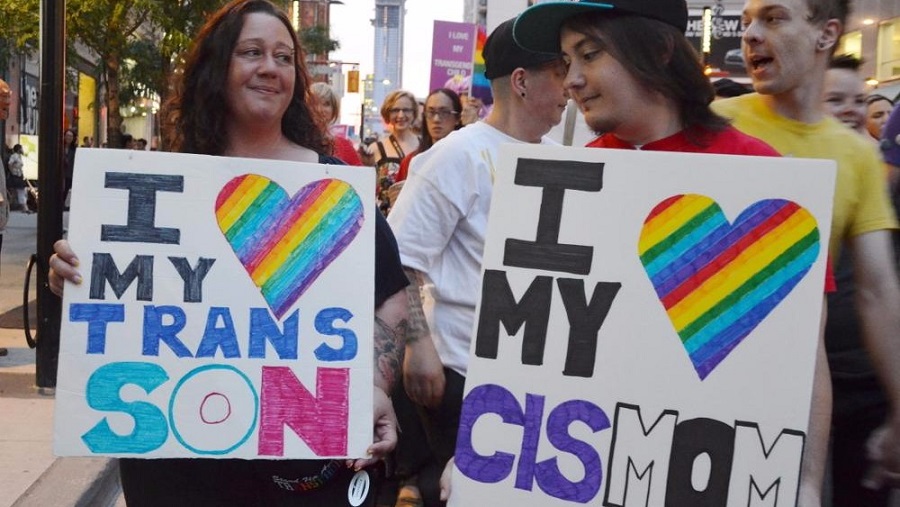 Tribunal permite transexuales menores de edad registrar cambio de género.
