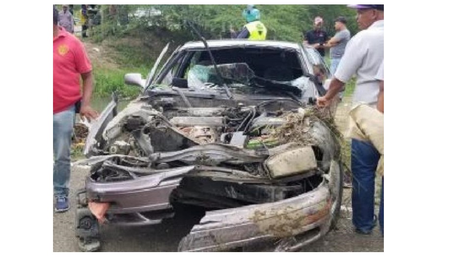 Vehículo accidentado en canal de riego y donde murieron 9 personas, (Fuente Externa).