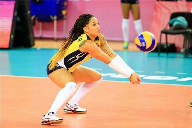 Brenda Castillo, la libero de la Selección Nacional de Voleibol.