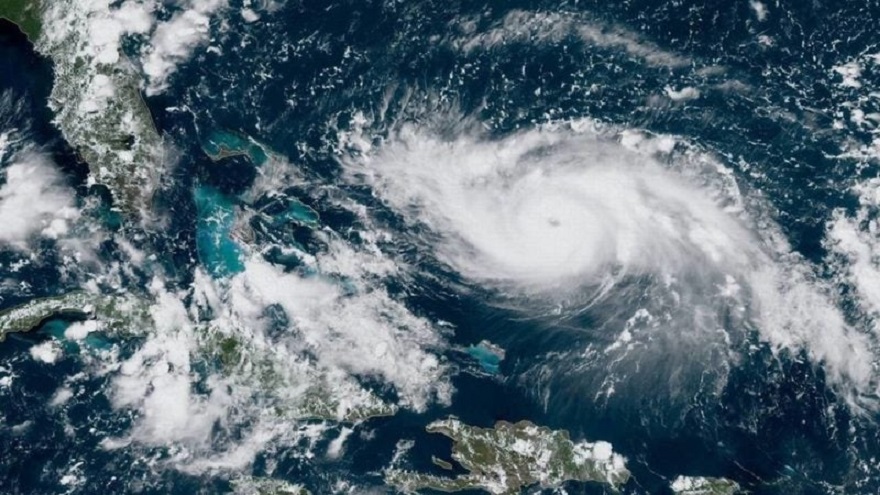 Dorian baja a categoría 4 y aún permanece sobre las Bahamas.