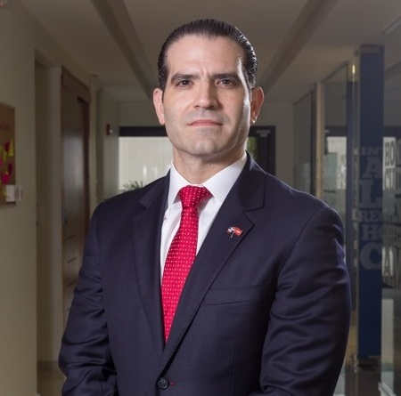 Indalecio López nuevo CEO de JMMB Bank.