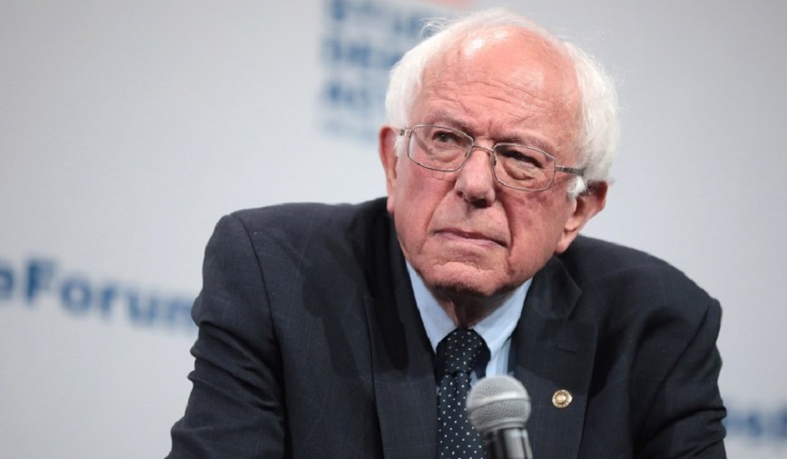 Bernie Sanders suspende campaña electoral por problema cardíaco.