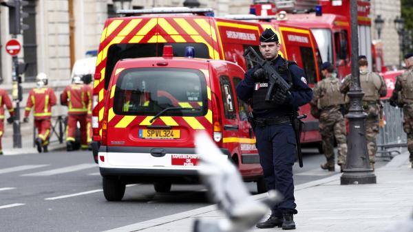 Francia frustra atentado terrorista inspirado 11 septiembre.