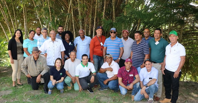 Técnicos y productores participantes del curso de Protección de Cultivos.(Foto externa)