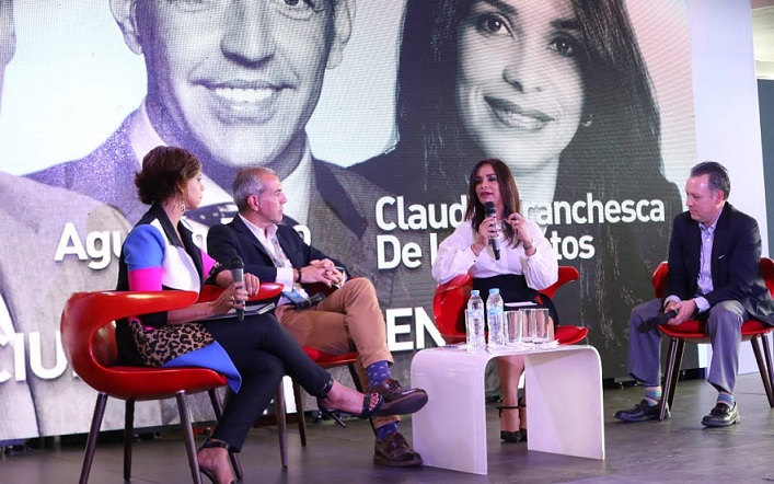 Claudia Franchesca De los Santos directora del INTRANT, durante la actividad en Claro TEC.(Foto externa)