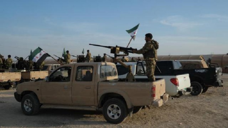 Los kurdos afirman que el EI lanzó un ataque contra sus bases en Al Raqa.