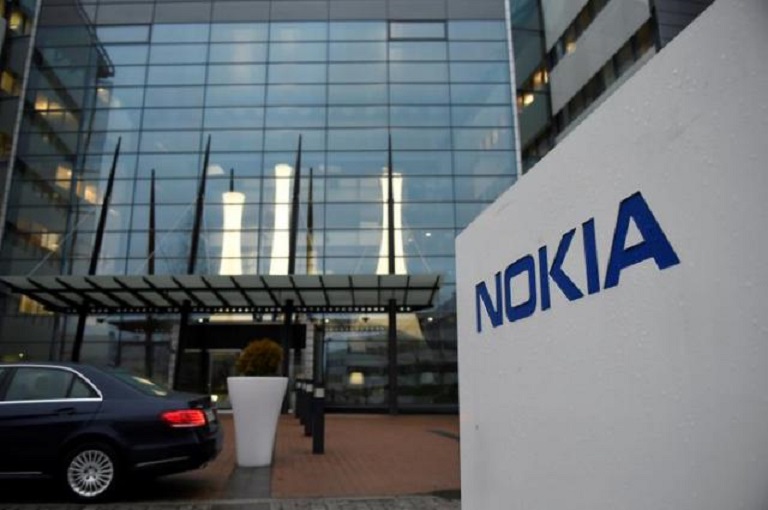 Logotipo de Nokia en la entrada de la sede de la compañía en Espoo, Finlandia. (Foto: EFE/Markku Ojala)