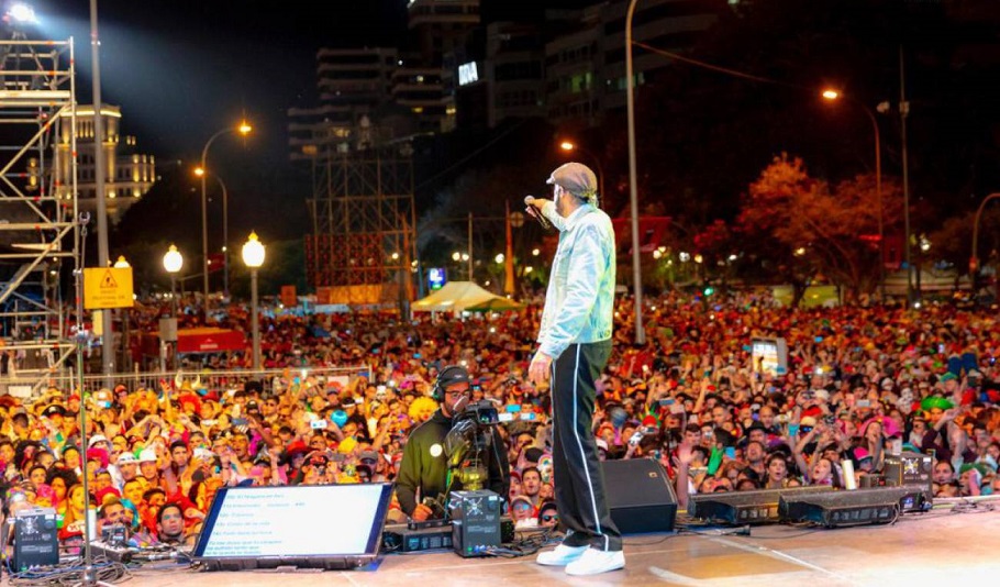 Juan Luis Guerra actúa en el Carnaval de Santa Cruz de Tenerife. (Foto: externa)
