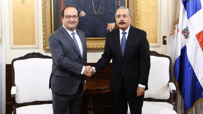 El presidente Danilo Medina recibe en el Palacio Nacional al exmandatario francés François Hollande. (Foto: externa)