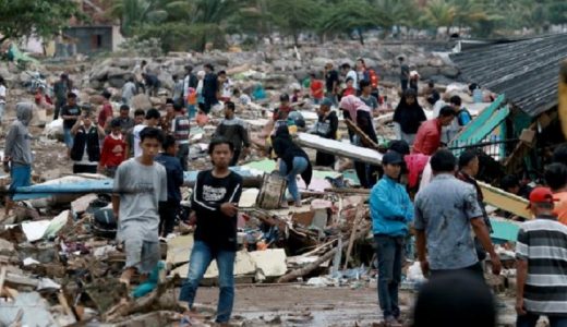 Víctimas del tsunami en Indonesia. (Foto: externa) 