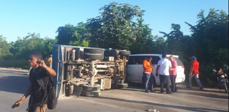 Al menos 19 haitianos heridos en accidente de tránsito.