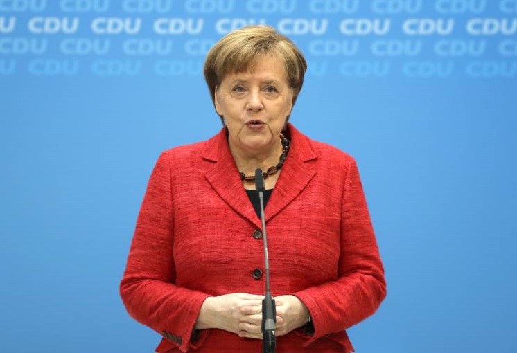 Angela Merkel canciller alemana mano de obra.