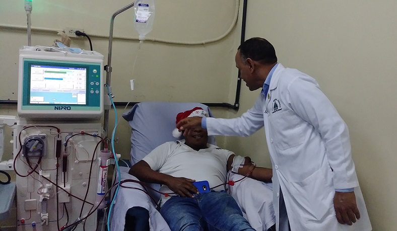 Hospital Marcelino Vélez realiza fiesta Navidad a pacientes hemodiálisis.