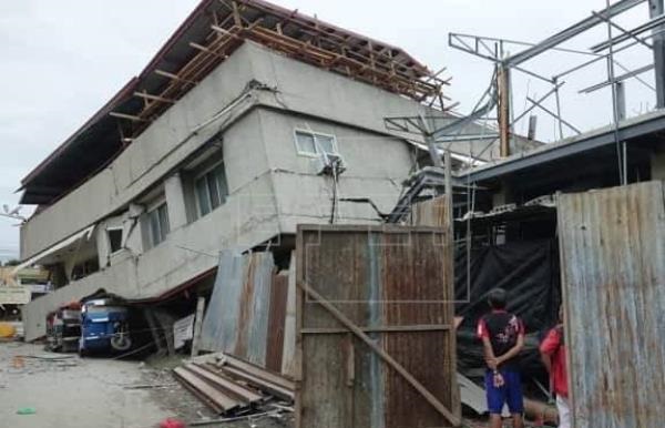 Casa destruida por terremoto en Filipinas.(Foto externa)