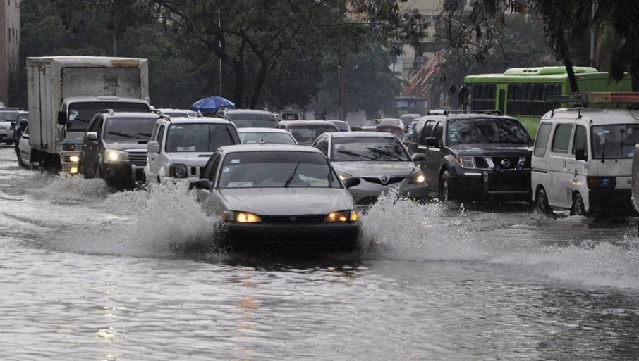 Vaguada provoca lluvias en RD.