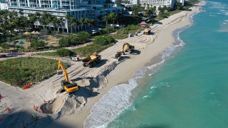Estados Unidos vierte toneladas arena en playas de Miami Beach.(Foto: externa)