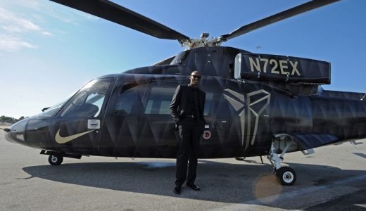 Kobe Bryant delante de su helicóptero privado. (Foto: externa)