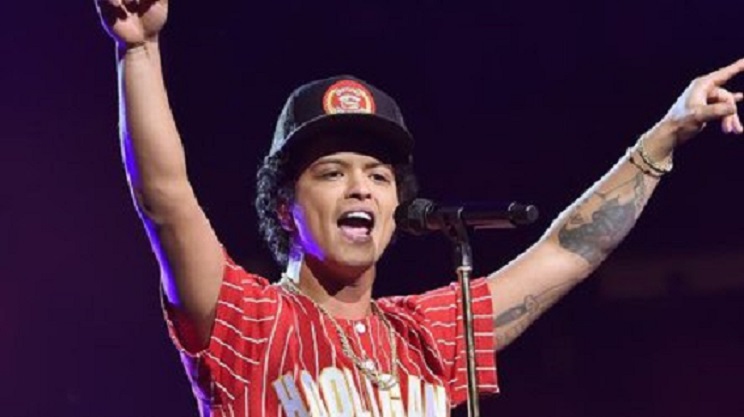 Bruno Mars firma con Disney para protagonizar una película.