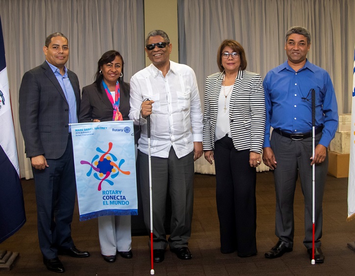 Club Rotario realiza donación a Fundación de Ciegos.