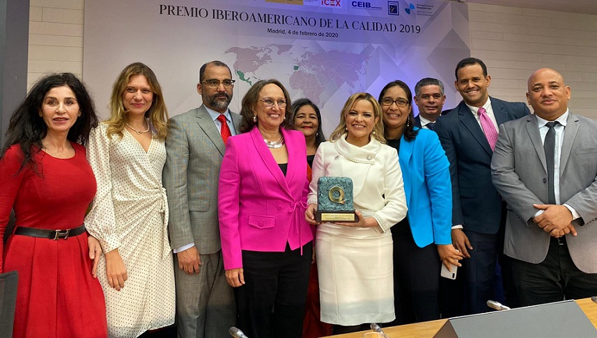 Hospital Hugo Mendoza gana oro en el Premio de la Calidad.