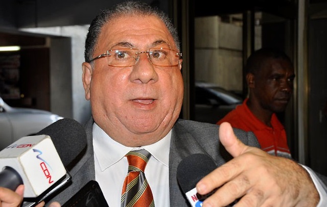 José Ramón "Monchy" Fadul delegado político del Partido de la Liberación Dominicana, durante un comunicado de prensa (Foto: Externa)