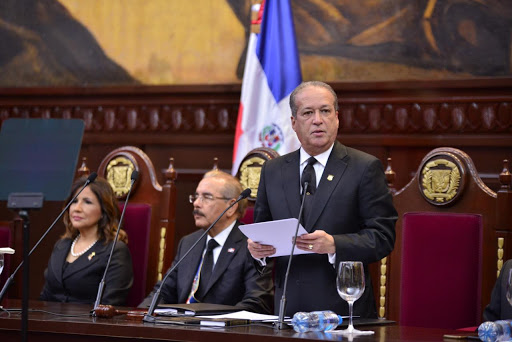 Senador Reinaldo Pared Pérez se despide como legislador.