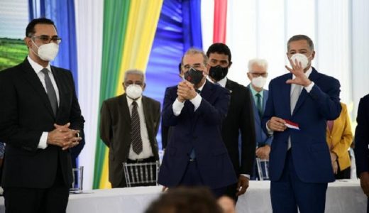  El presidente Danilo Medina durante acto de inauguración de planta Punta Catalina. (Fuente: Víctor Ramírez/LD)