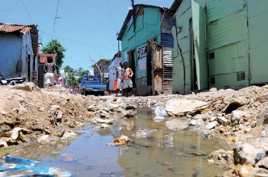 Oxfam afirma COVID-19 multiplica pobres en Lati.noamérica y también fortuna.