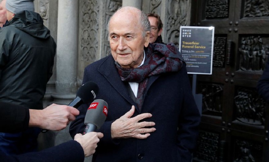 Joseph Blatter, expresidente de la FIFA, pide suspensión de Infantino.