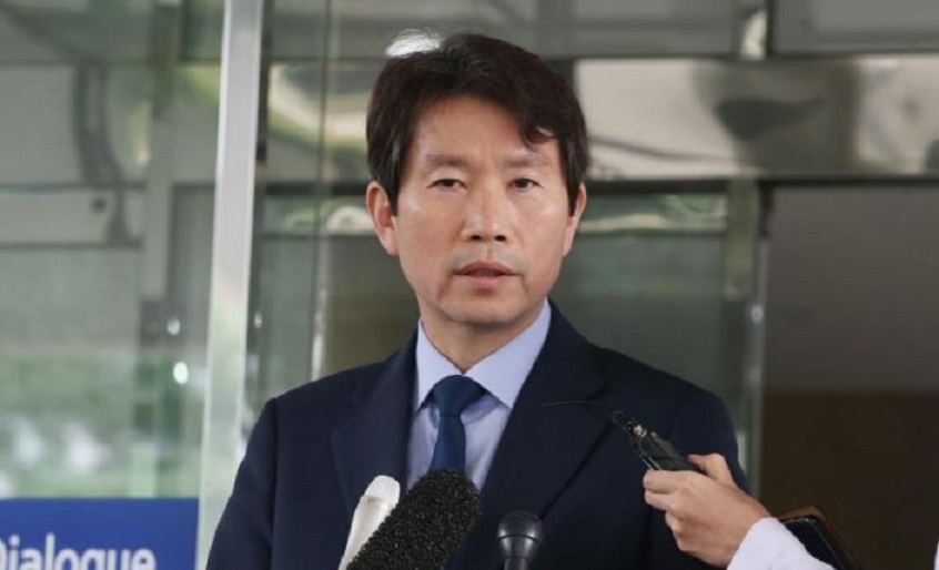 Nuevo ministro de Unificación surcoreano Lee In-young.