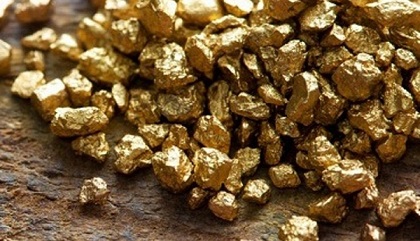 El oro rebasa los 1,900 dólares por onza