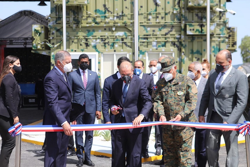 Presidente Medina inaugura centro militar en Jimaní.
