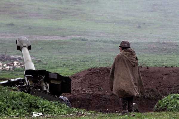 Rusia pide parar enfrentamientos entre Azerbaiyán y Armenia.